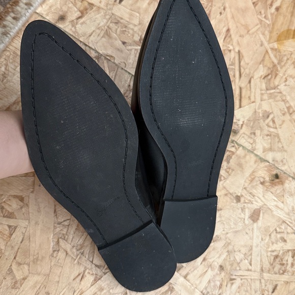 NWOT Seychelles Black Slip-On Mules - Picture 2 of 3
